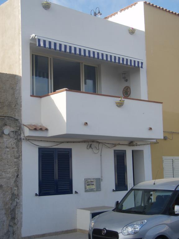 Bivani Sul Porto Vecchio Lampedusa Kamer foto