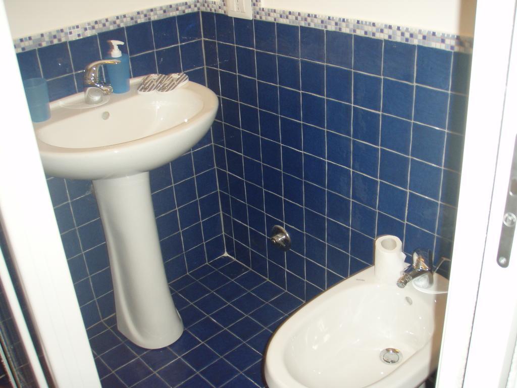 Bivani Sul Porto Vecchio Lampedusa Kamer foto